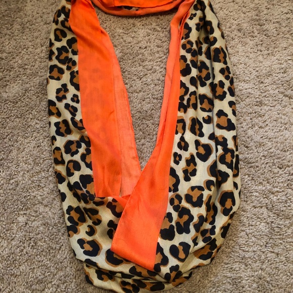 Leopard Print Infinity Scarf - Picture 2 of 3